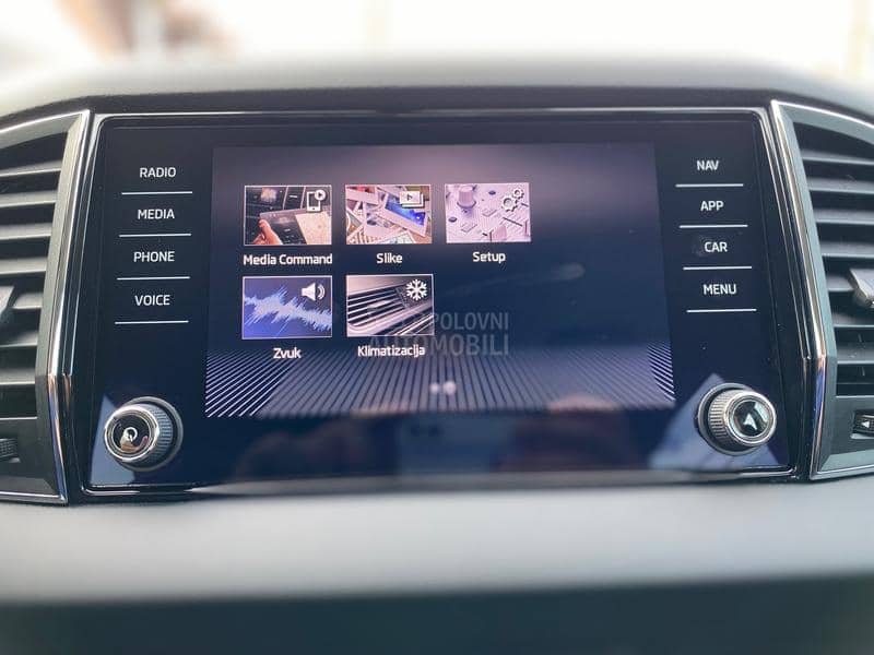 Škoda Karoq 1.6 DSG / Led / Xen