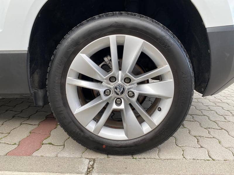 Škoda Karoq 1.6 DSG / Led / Xen