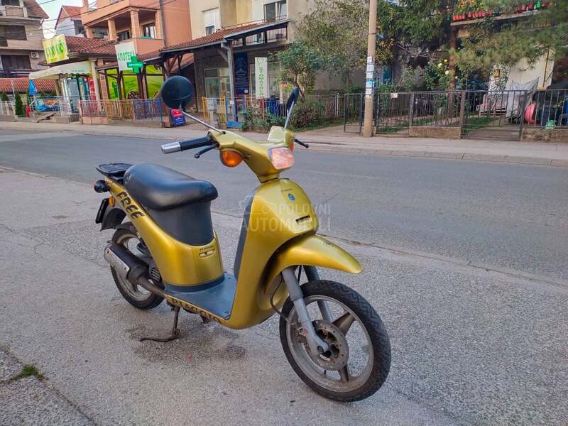 Piaggio Free