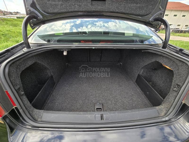 Volkswagen Passat B6 2.0 TDI HIGHLINE