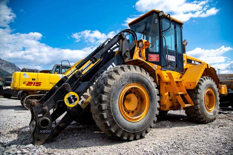 Hyundai HL740TM