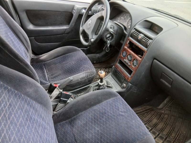 Opel Astra G 2.0