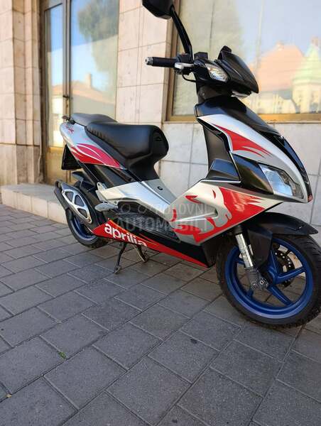 Aprilia sr 50 di tech