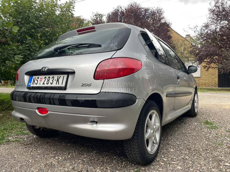 Peugeot 206 