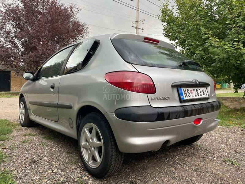 Peugeot 206 