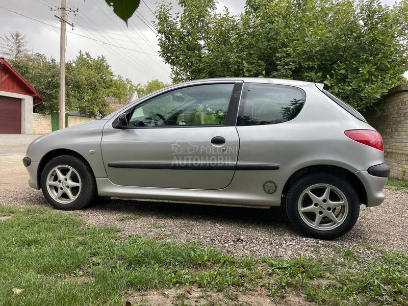 Peugeot 206 