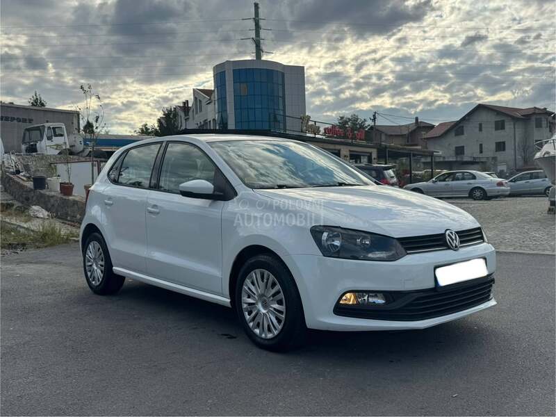 Volkswagen Polo 1.0 S a l o n