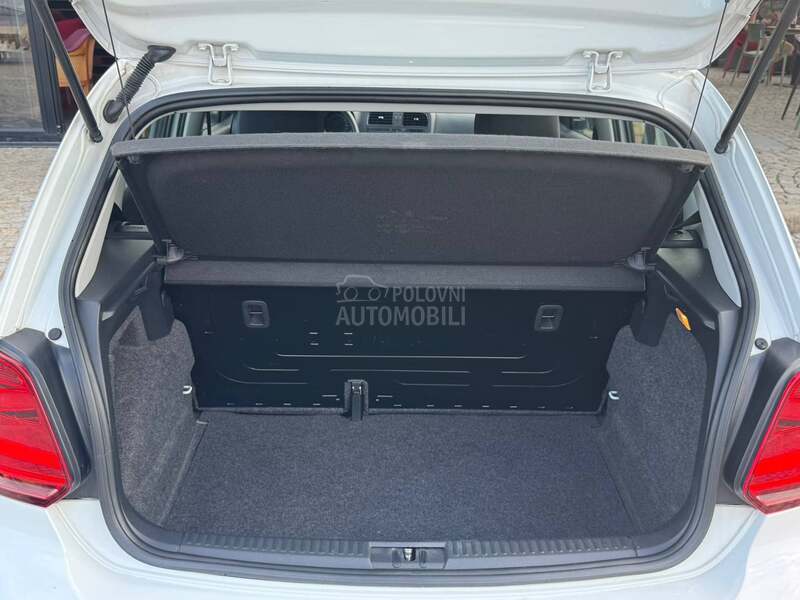 Volkswagen Polo 1.0 S a l o n