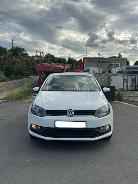 Volkswagen Polo 1.0 S a l o n