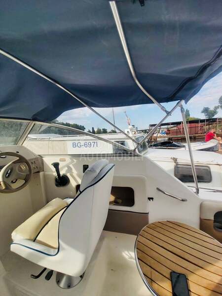 Bayliner Capri 2252