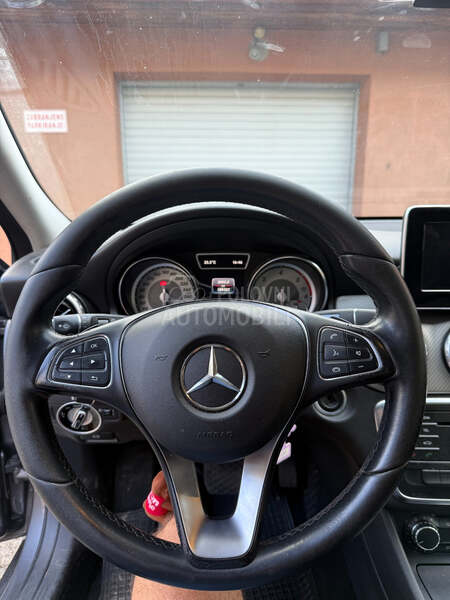Mercedes Benz GLA 180 
