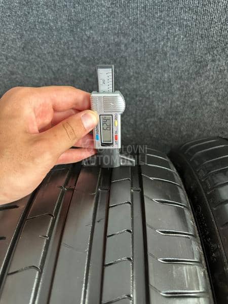 Pirelli 255/35 R19 Letnja