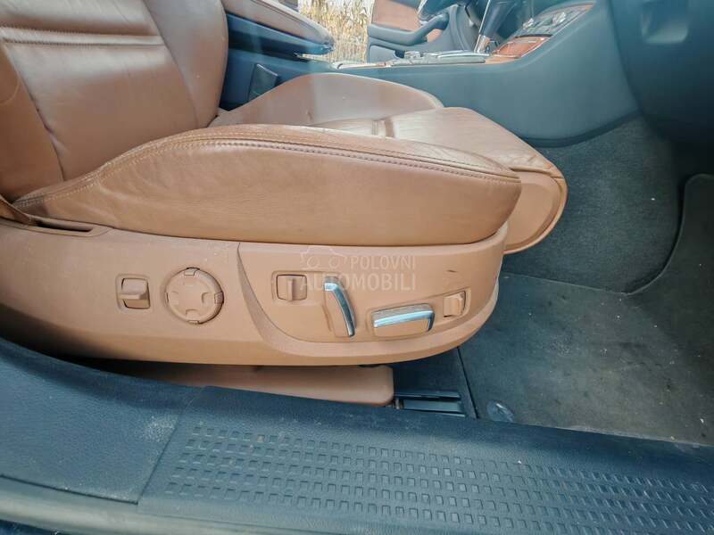 Audi A8 quatro