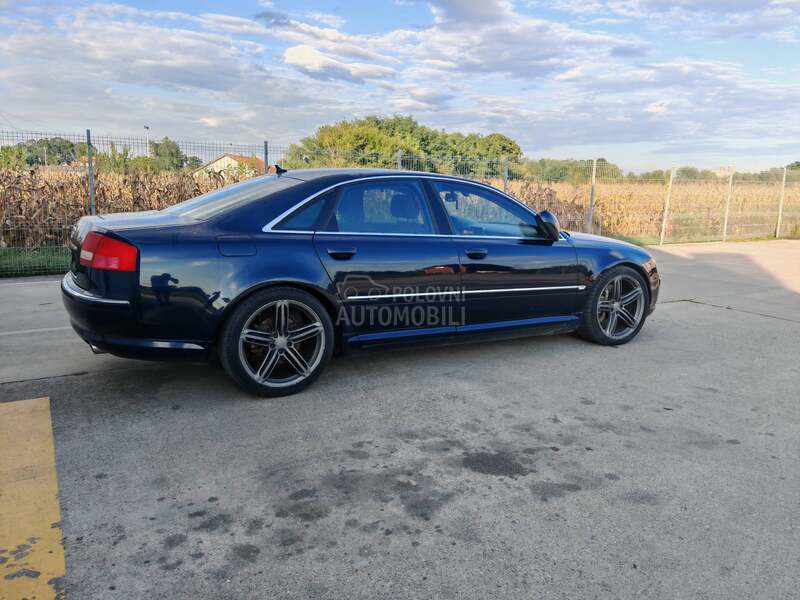 Audi A8 quatro
