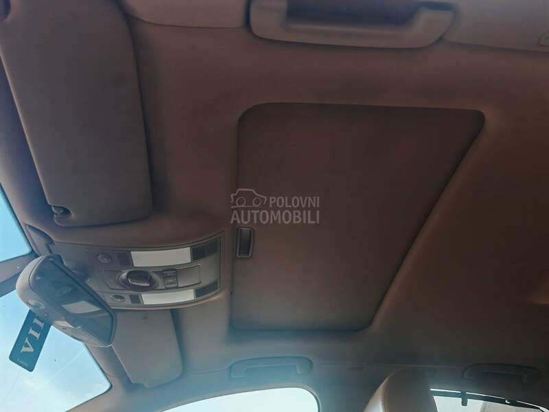 Audi A8 quatro