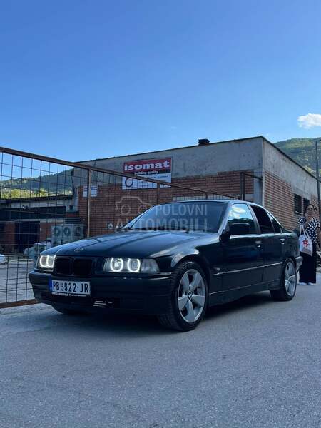 BMW 318 