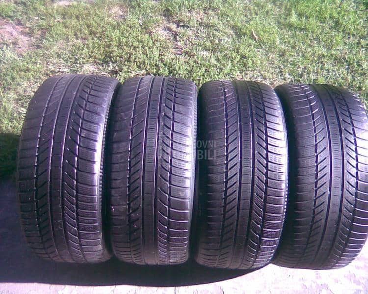 Continental 255/40 R19 Zimska