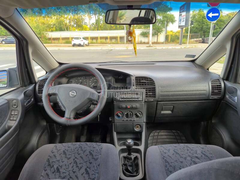 Opel Zafira 1,8