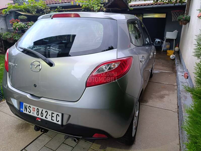 Mazda 2 