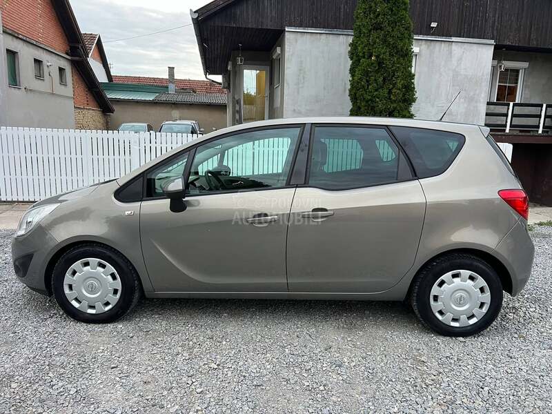 Opel Meriva NOVAA