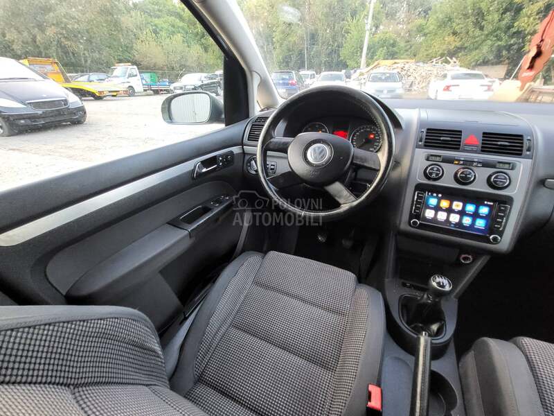 Volkswagen Touran 7 s e d i. s t a