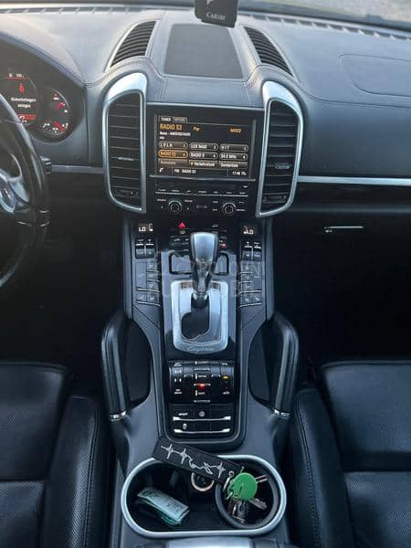 Porsche Cayenne 3.0