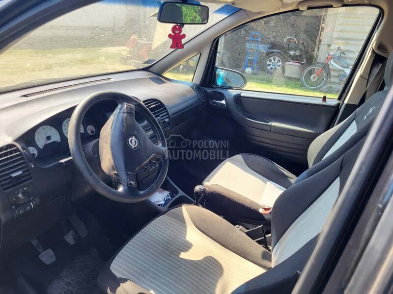 Opel Zafira 