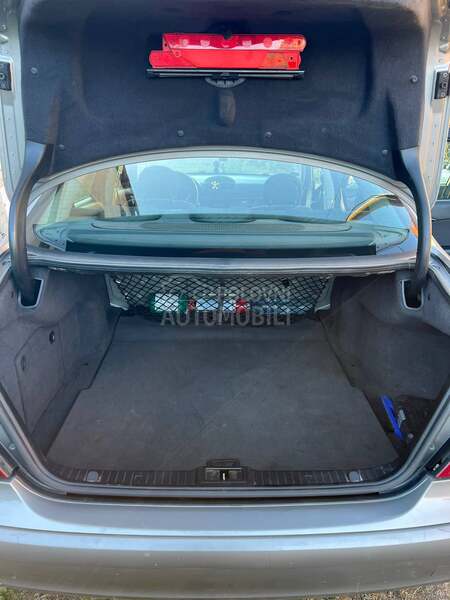 Mercedes Benz E 220 