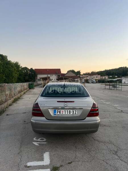 Mercedes Benz E 220 