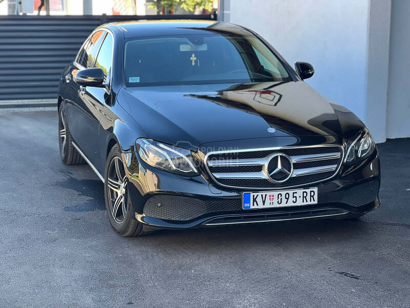 Mercedes Benz E 220 