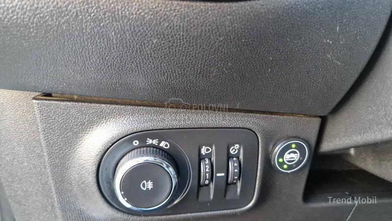 Opel Corsa E 1.4 tng srb