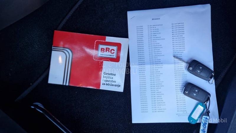 Opel Corsa E 1.4 tng srb