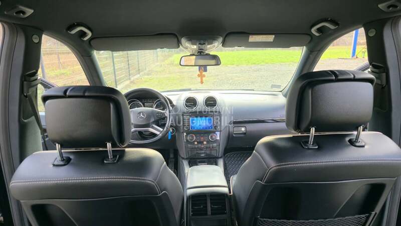 Mercedes Benz ML 300 Grand Edition