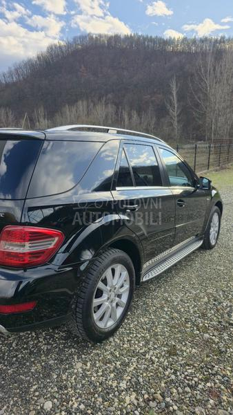 Mercedes Benz ML 300 Grand Edition
