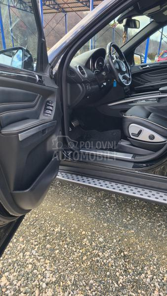 Mercedes Benz ML 300 Grand Edition