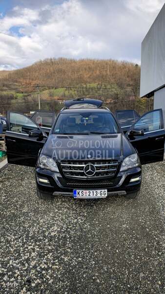Mercedes Benz ML 300 Grand Edition
