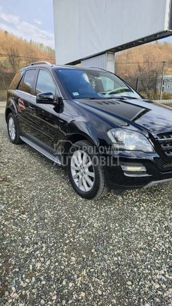 Mercedes Benz ML 300 Grand Edition
