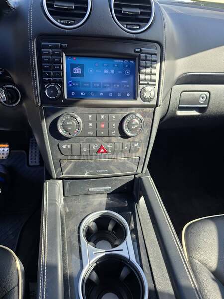 Mercedes Benz ML 300 