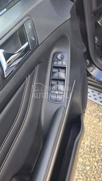 Mercedes Benz ML 300 Grand Edition