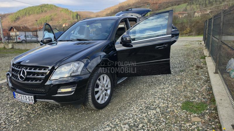 Mercedes Benz ML 300 Grand Edition