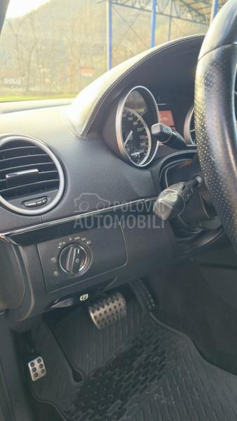 Mercedes Benz ML 300 Grand Edition