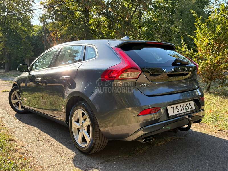 Volvo V40 1.6 fuL oprem