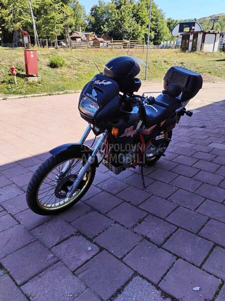 Honda Dominator 650