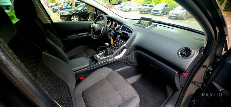 Peugeot 3008 1.6 EHDI STYLE