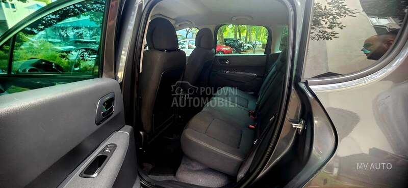 Peugeot 3008 1.6 EHDI STYLE