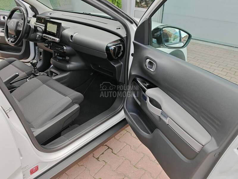 Citroen C4 Cactus 1.5 HDi/ LIVE