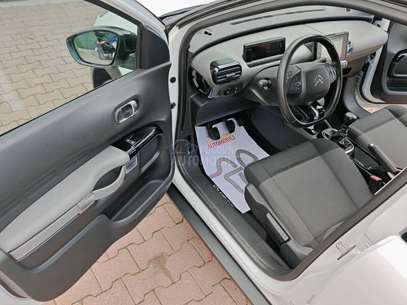 Citroen C4 Cactus 1.5 HDi/ LIVE