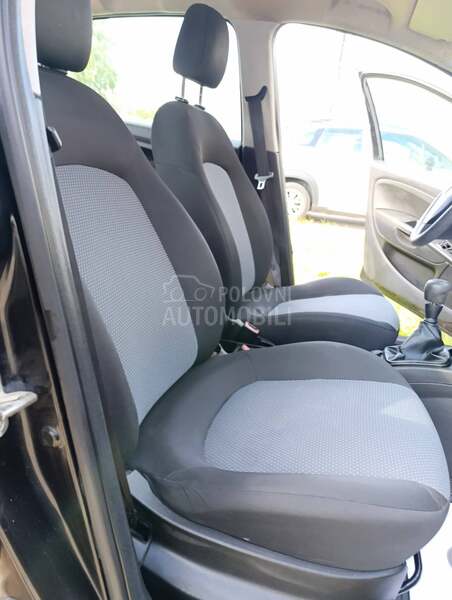 Fiat Grande Punto 1.3 mjet 5 v r a t a
