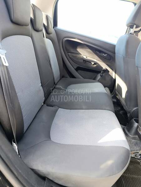 Fiat Grande Punto 1.3 mjet 5 v r a t a