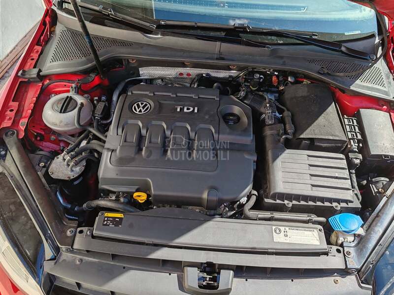Volkswagen Golf 7 1.6TDI .rezervisan.